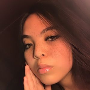 Meet your Posher, Angie